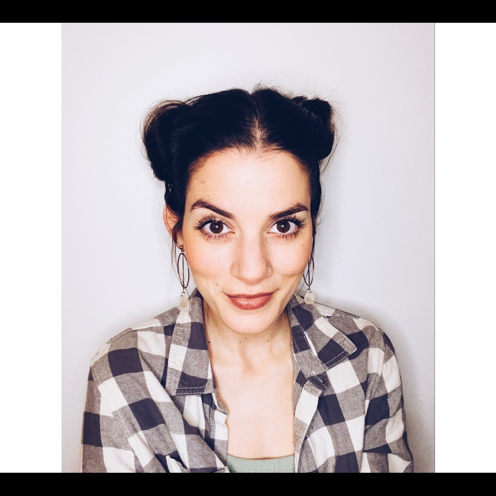 Meet your Posher, Desiree